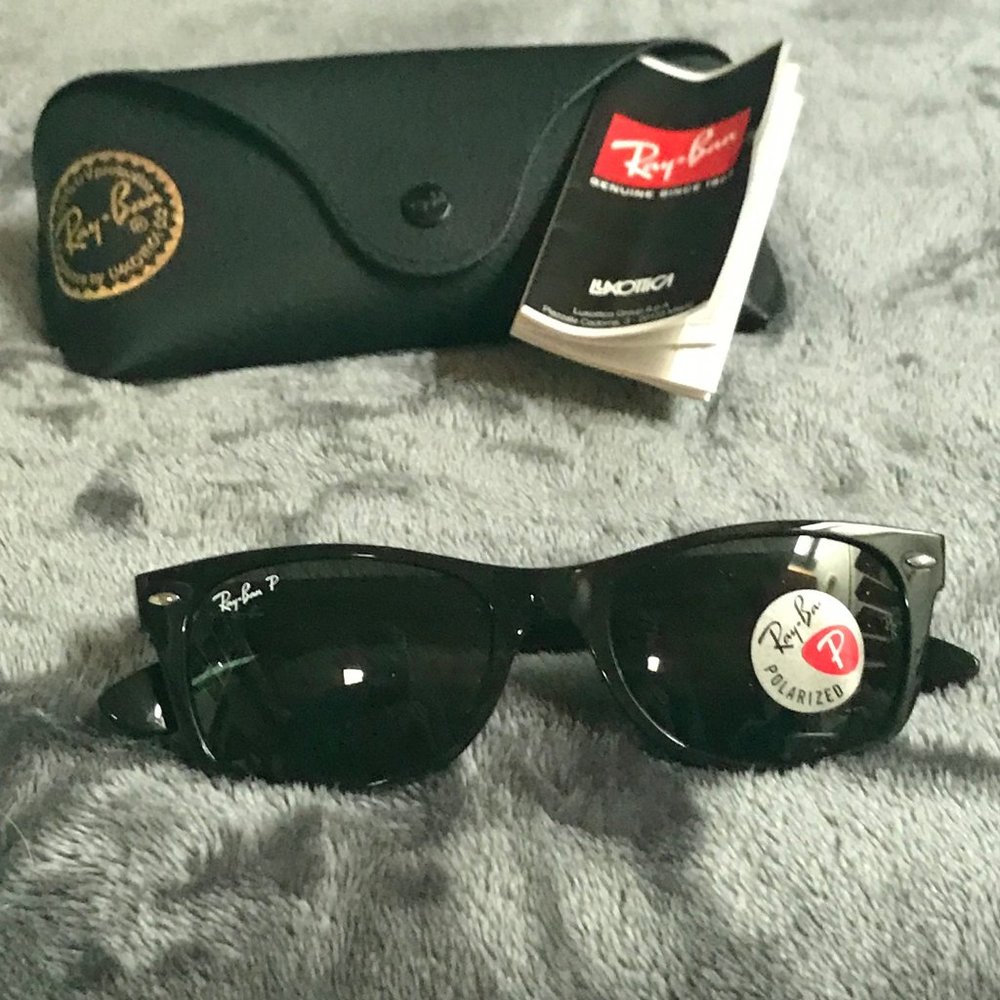 BRAND NEW RAYBAN SUNGLASSES